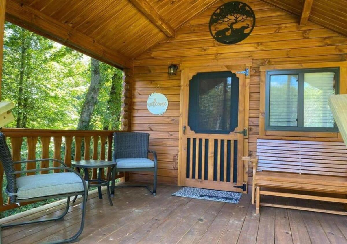 Serene 1Br Cabin Near Nc Z00 With Loft & Waterview Asheboro Exterior foto